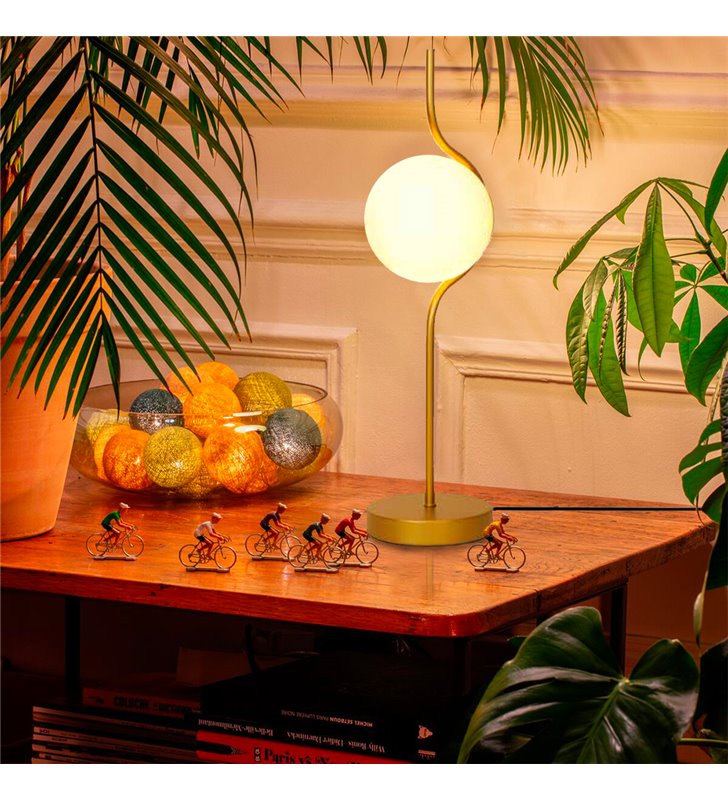 Lampe d’intérieure design Ramy métal doré compatible LED 