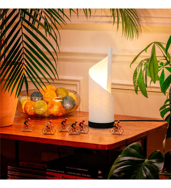 Lampe d'intérieur moderne Tyler papier blanc bois noir compatible LED
