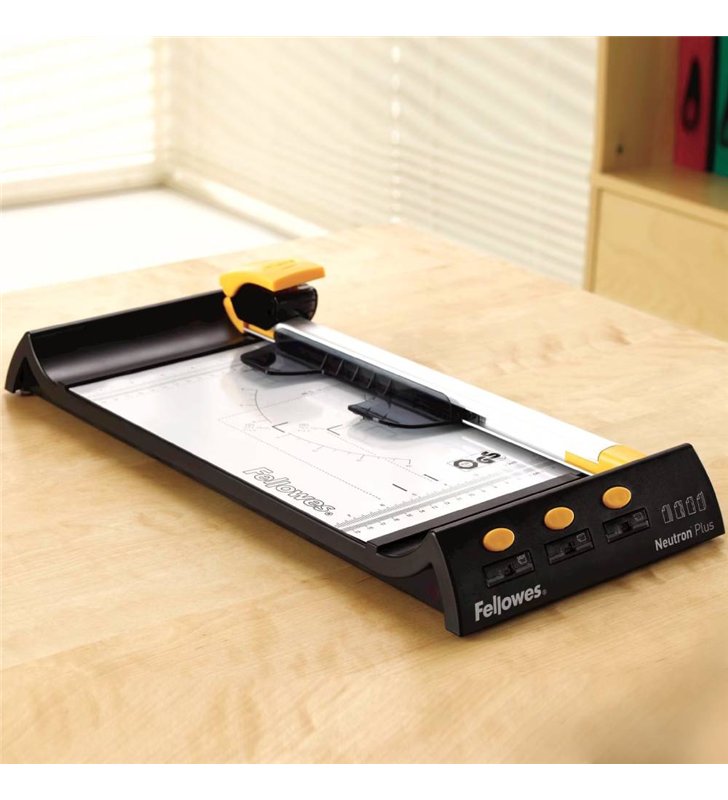 Fellowes Neutron Plus A4 54101 – Rogneuse Securisee SafeCut A4 – Lame Cachee – 10 Feuilles